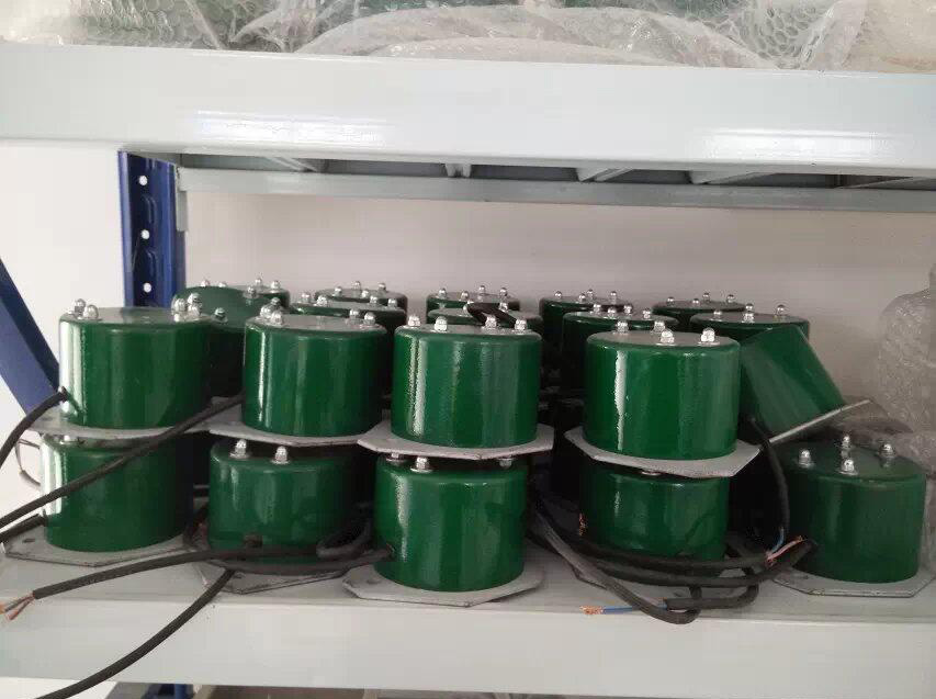 CZ型倉壁振動器